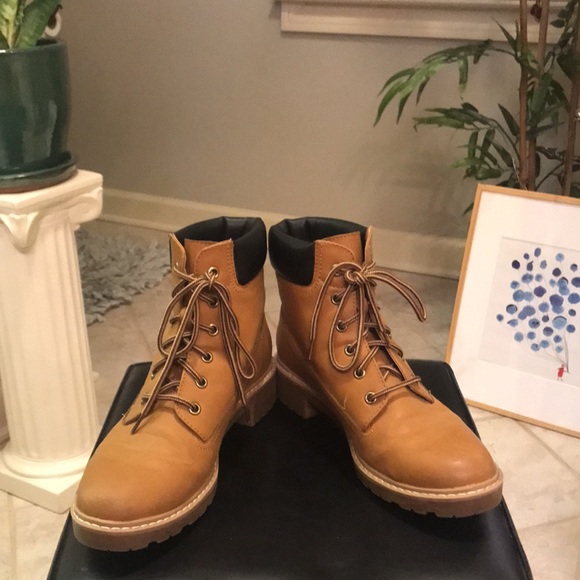 Brown/Black Lace Up Timberland-style Boots - Picture 5 of 6